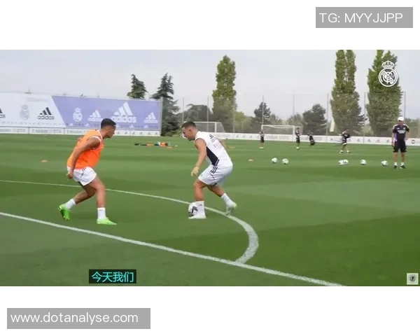 模仿足球球星经典过人动作提升个人技巧与实战应用 模仿足球球星经典过人动作提升个人技巧与实战应用