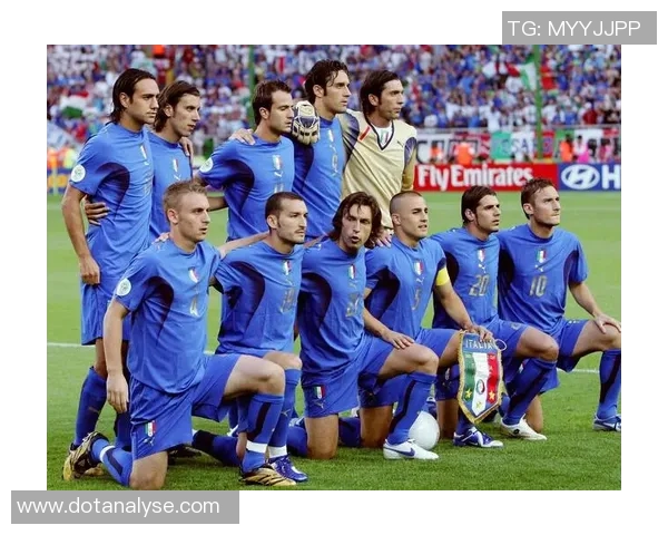 《全球足球传奇:球星荣耀与巅峰时刻的真实记录》 《全球足球传奇:球星荣耀与巅峰时刻的真实记录》